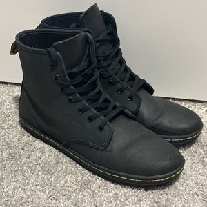 Dr. Martens Shoreditch Leather Boots